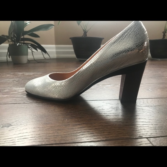 Tanya Heath Valerie Sabine Silver Pumps + Heels - Picture 2 of 4